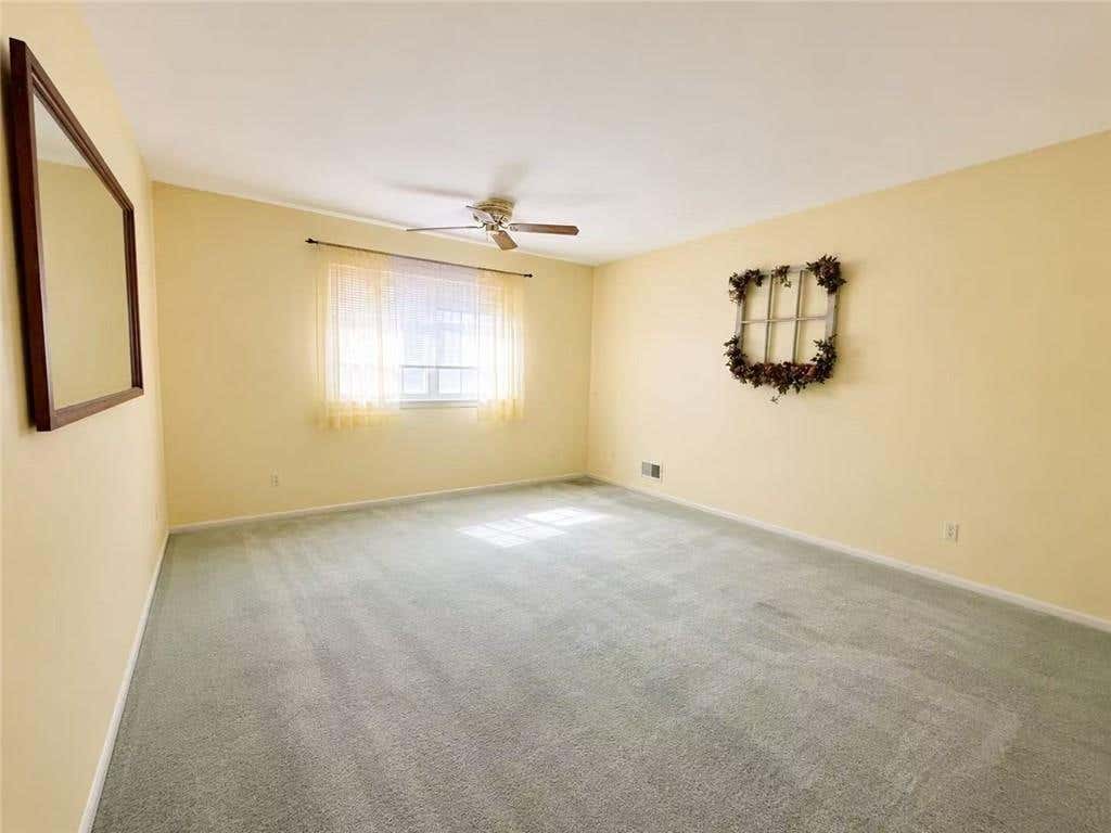 Photo of 196 Rolling Hill Green, Staten Island, NY 10312 (MLS # 502297)