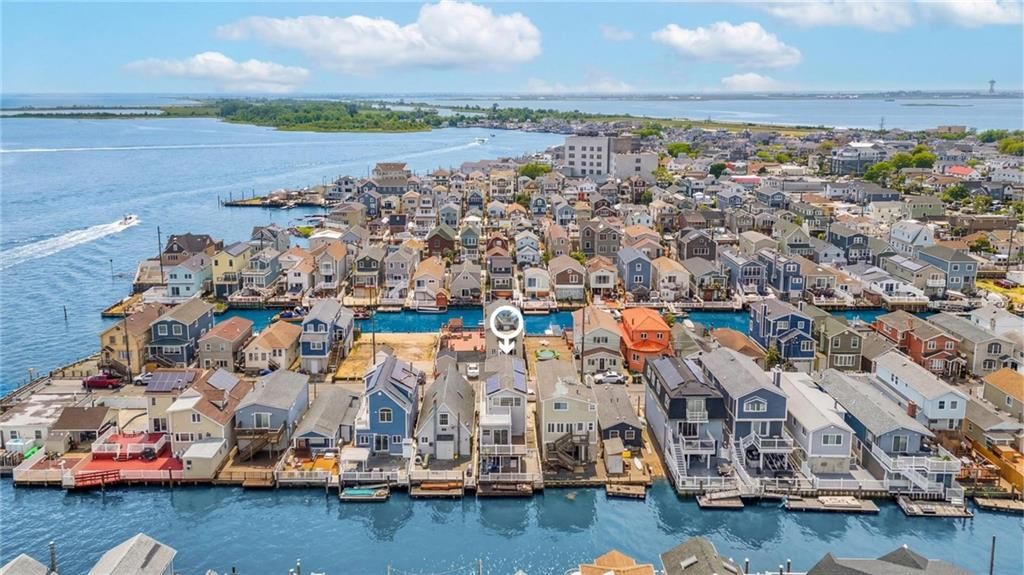 Photo of 40 13th Road, Broad Channel, NY 11693 (MLS # 500090)