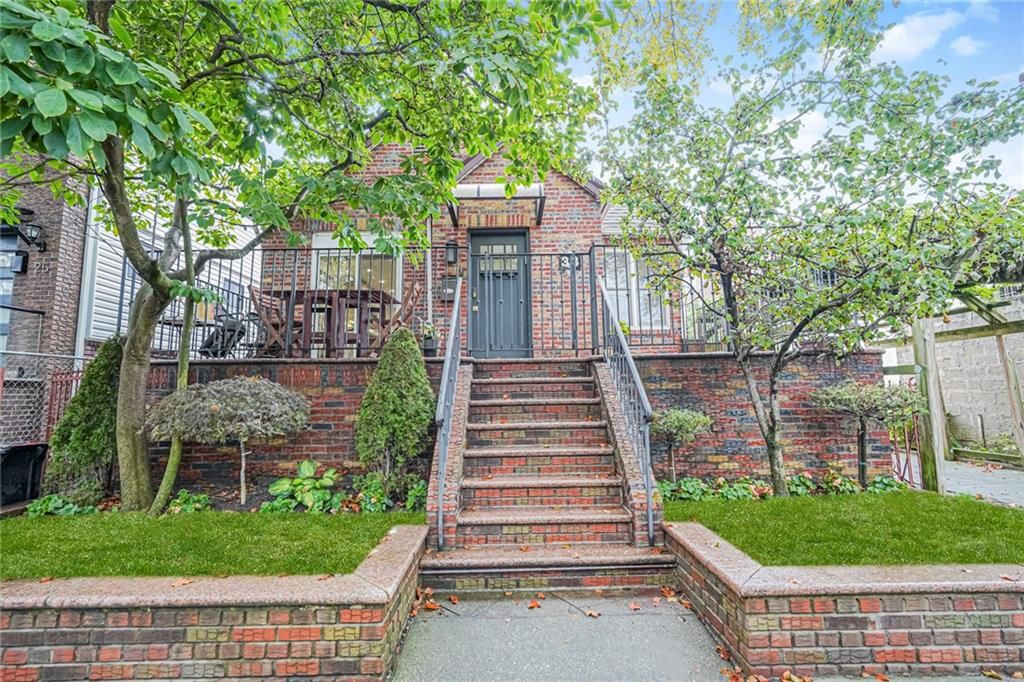 Photo of 33 Manhattan Court, Brooklyn, NY 11223 (MLS # 496644)