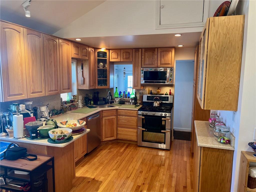 355 Dormans Court, Queens, New York image 2