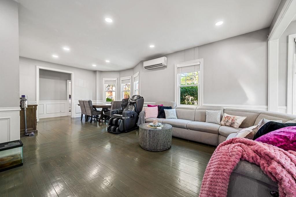 Photo of 63 Coddington Avenue, Staten Island, NY 10306 (MLS # 501142)