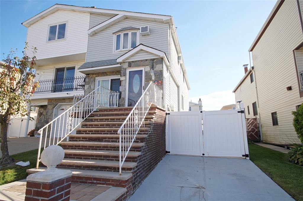 Photo of 71 Evans Street, Staten Island, NY 10314 (MLS # 505674)