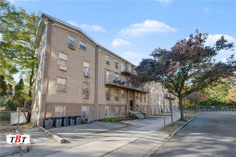 Photo of 870 16th Street #4, Brooklyn, NY 11230 (MLS # 497382)
