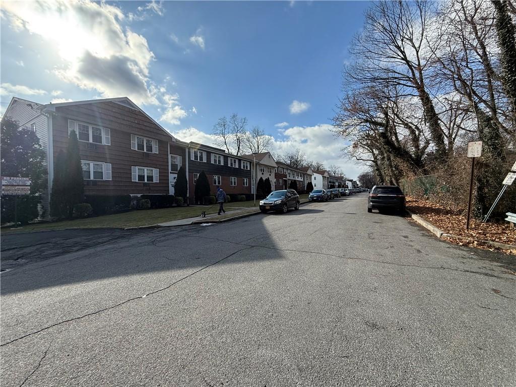100 Lorraine Terrace, Mount Vernon, New York image 7