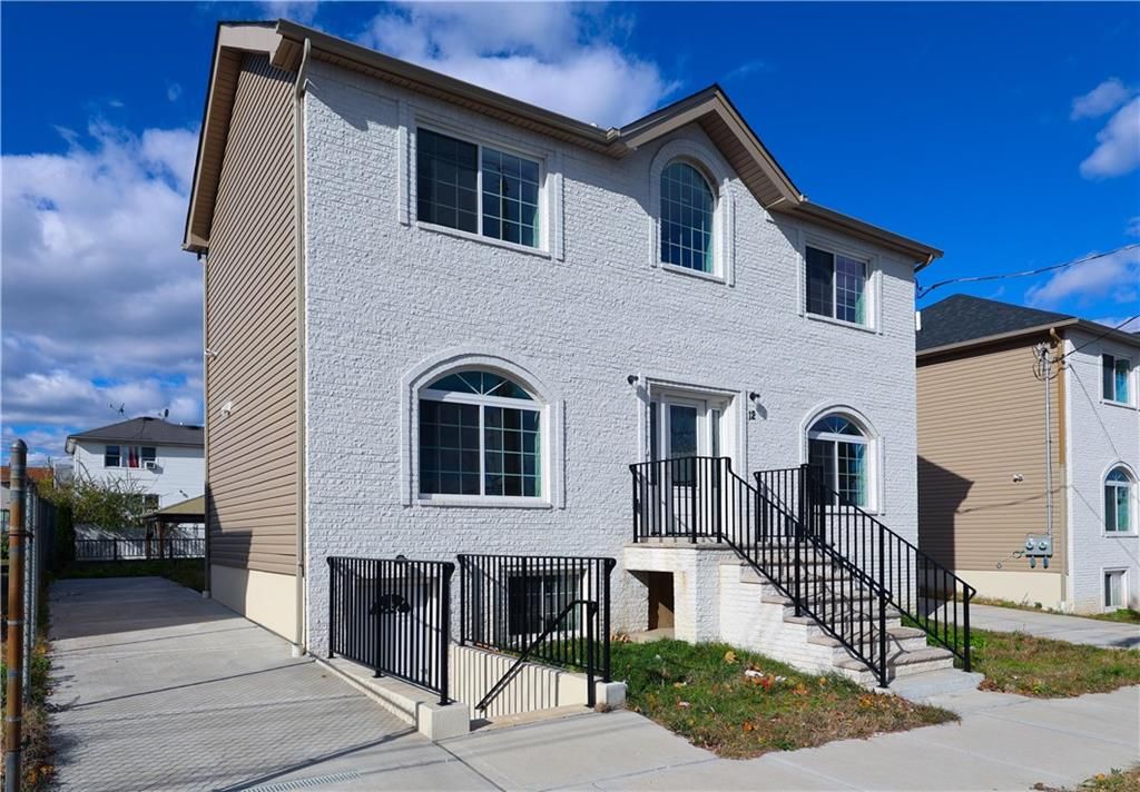 Photo of 12 Simonson Avenue, Staten Island, NY 10303 (MLS # 501441)