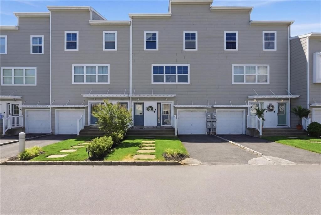 Photo of 7305 Lighthouse Drive, Arverne, NY 11692 (MLS # 502560)