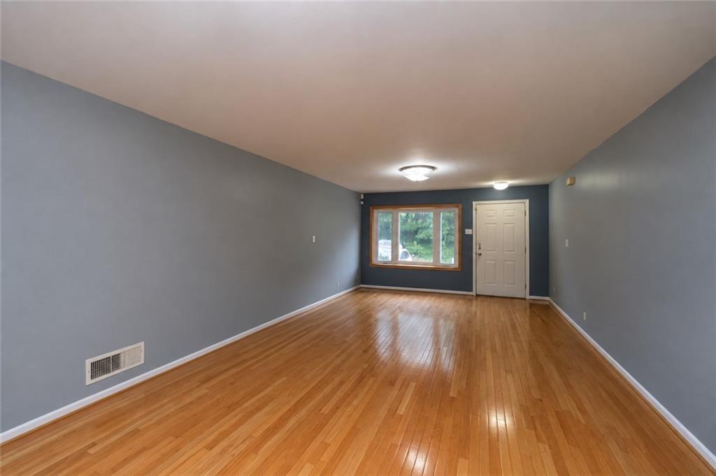 Photo of 21 Kansas Avenue, Staten Island, NY 10305 (MLS # 504745)
