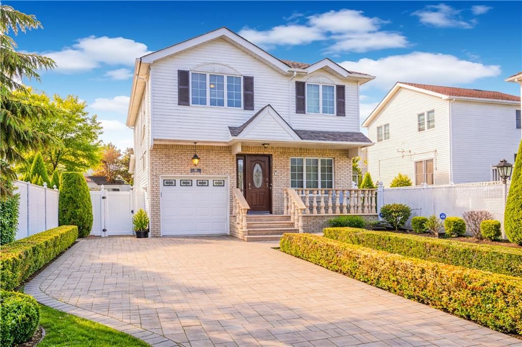 Photo of 462 Holdridge Avenue, Staten Island, NY 10312 (MLS # 500035)