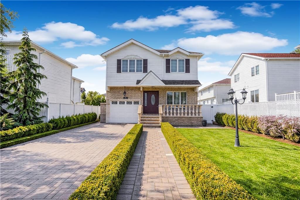 Photo of 462 Holdridge Avenue, Staten Island, NY 10312 (MLS # 500035)