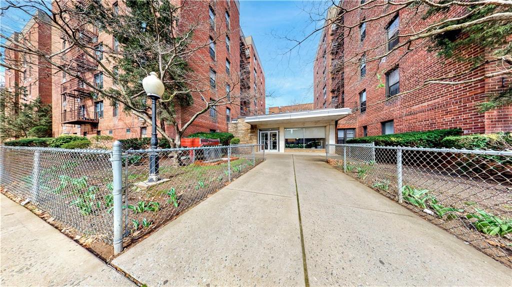 345 Webster Avenue #1F, Brooklyn, New York image 1