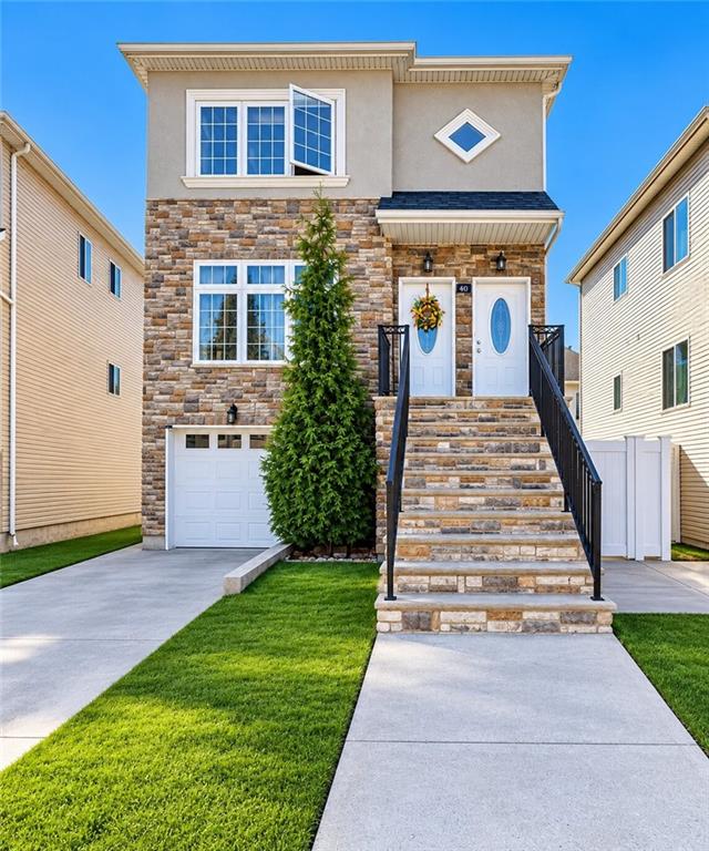 Photo of 440 Eltingville Boulevard, Staten Island, NY 10312 (MLS # 504623)