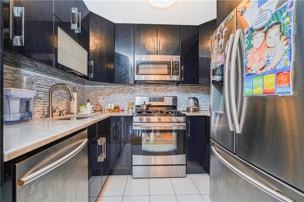 Photo of 70 Oceana Drive #5E, Brooklyn, NY 11235 (MLS # 499093)