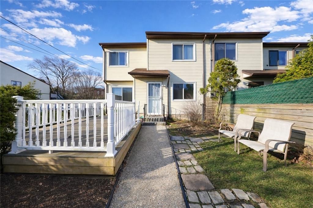 Photo of 178 Pierce Street, Staten Island, NY 10304 (MLS # 500032)