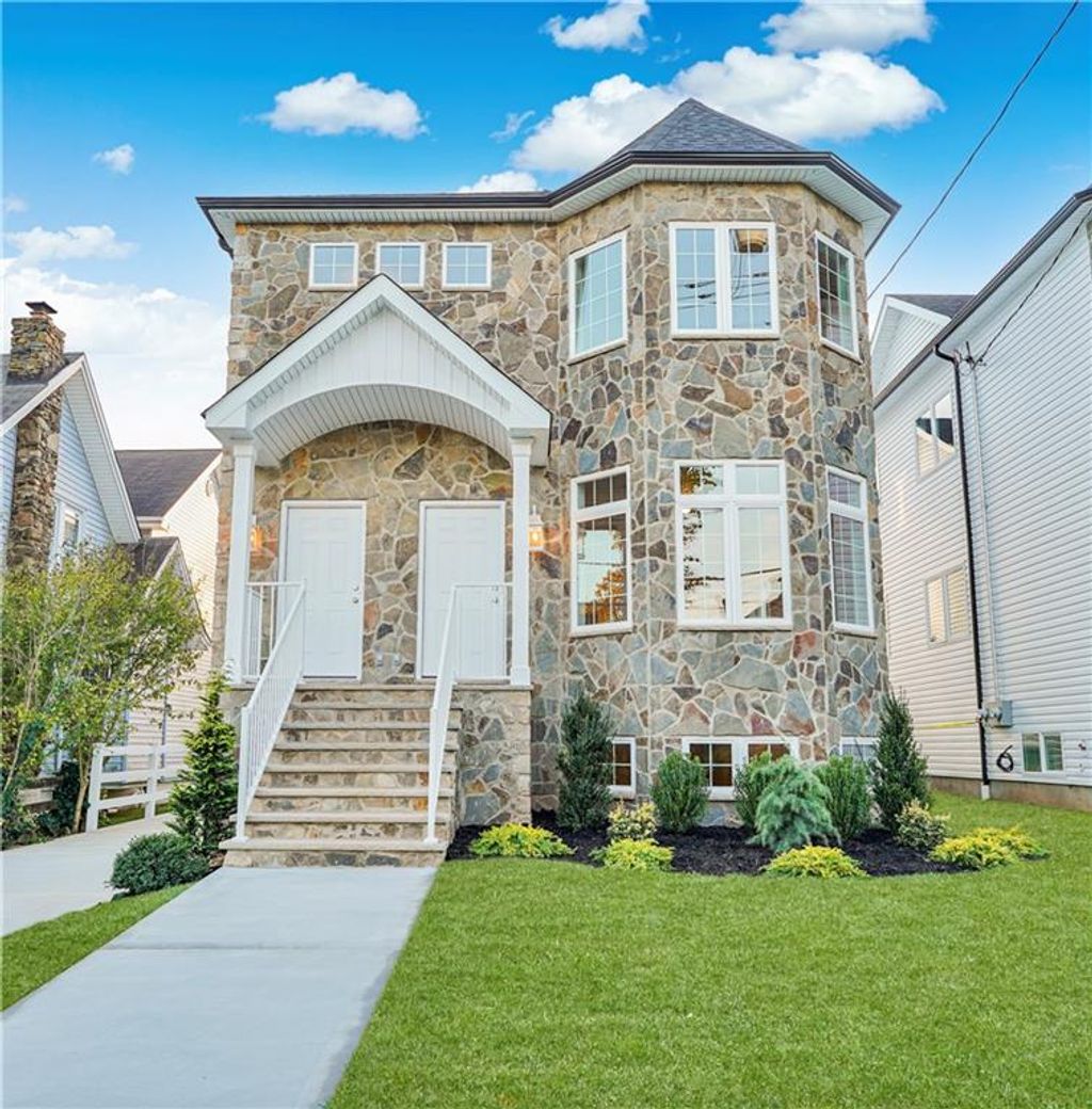 Photo of 30 Waterside Parkway, Staten Island, NY 10308 (MLS # 496941)