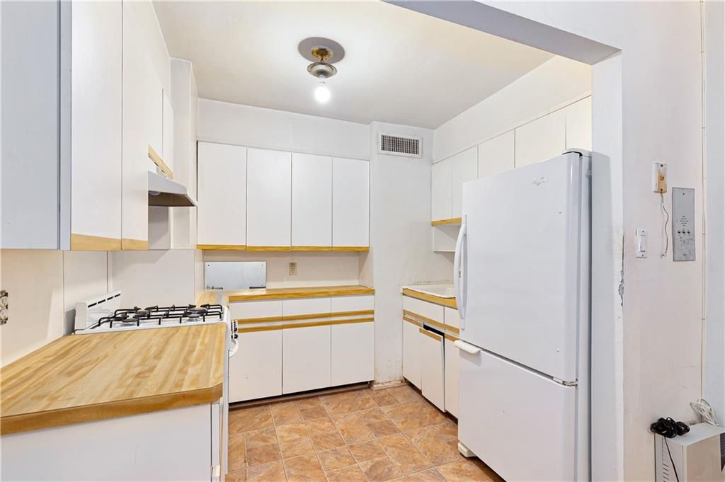 Photo of 1625 Emmons Avenue #1S, Brooklyn, NY 11235 (MLS # 487650)