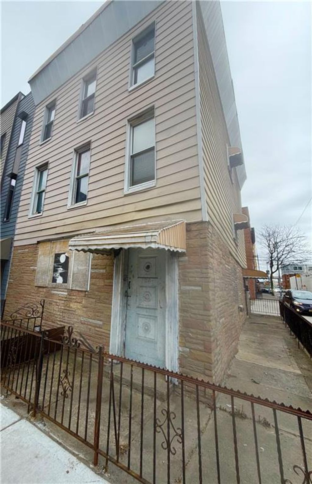 Photo of 124 2nd Street, Brooklyn, NY 11231 (MLS # 499877)