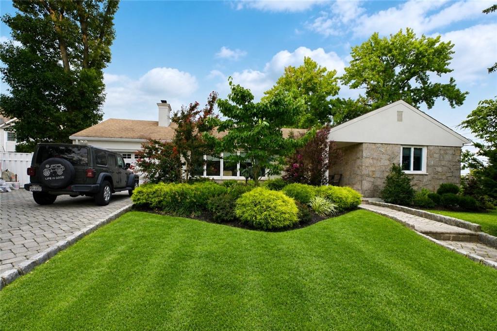 Photo of 69 Elmhurst Avenue, Staten Island, NY 10301 (MLS # 504757)