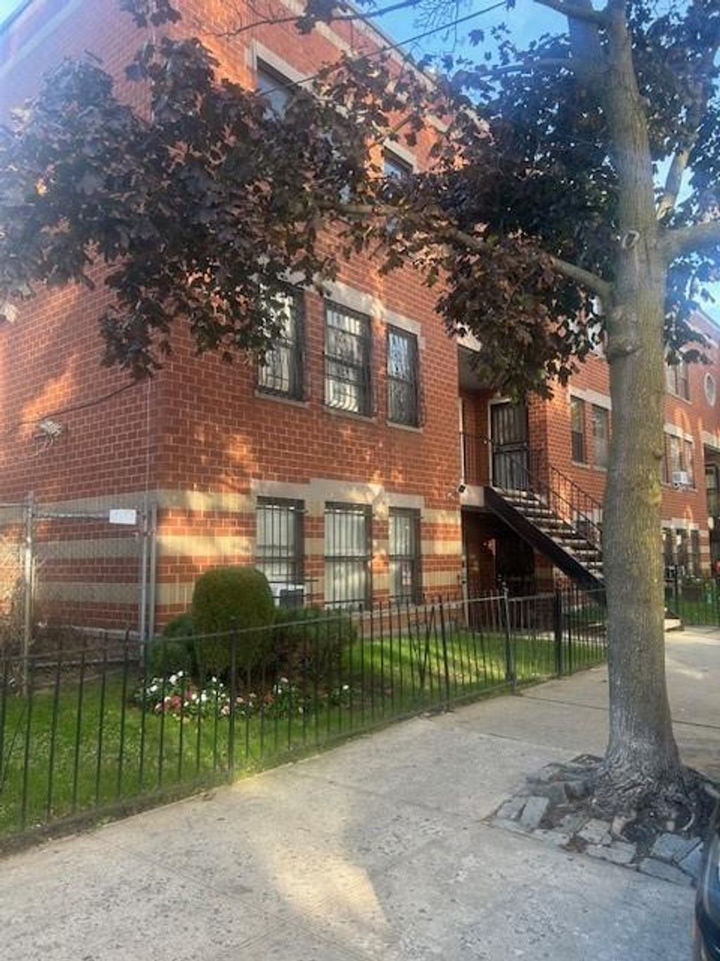 Photo of 54 Veronica Place #1B, Brooklyn, NY 11226 (MLS # 496771)