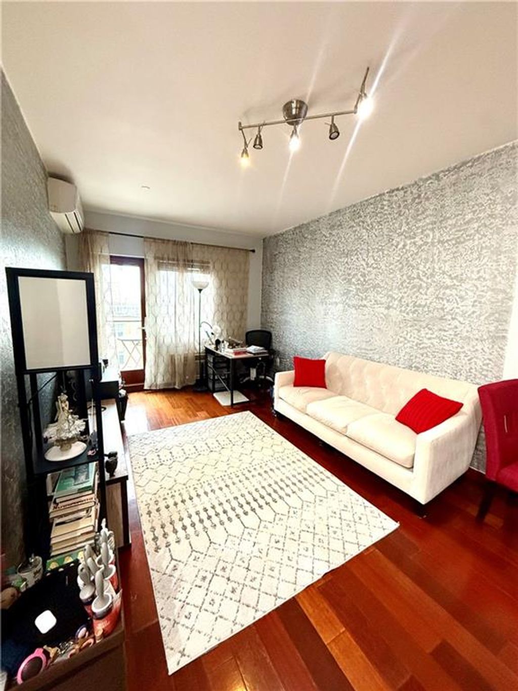 Photo of 1917 Avenue X Avenue #5A, Brooklyn, NY 11235 (MLS # 499412)