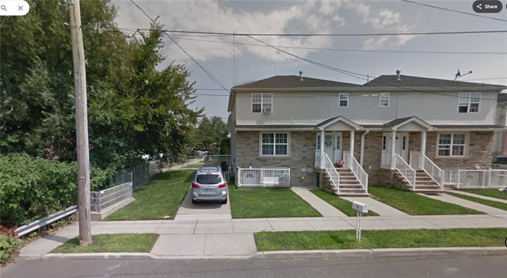 Photo of 3 Mann Avenue, Staten Island, NY 10314 (MLS # 499021)