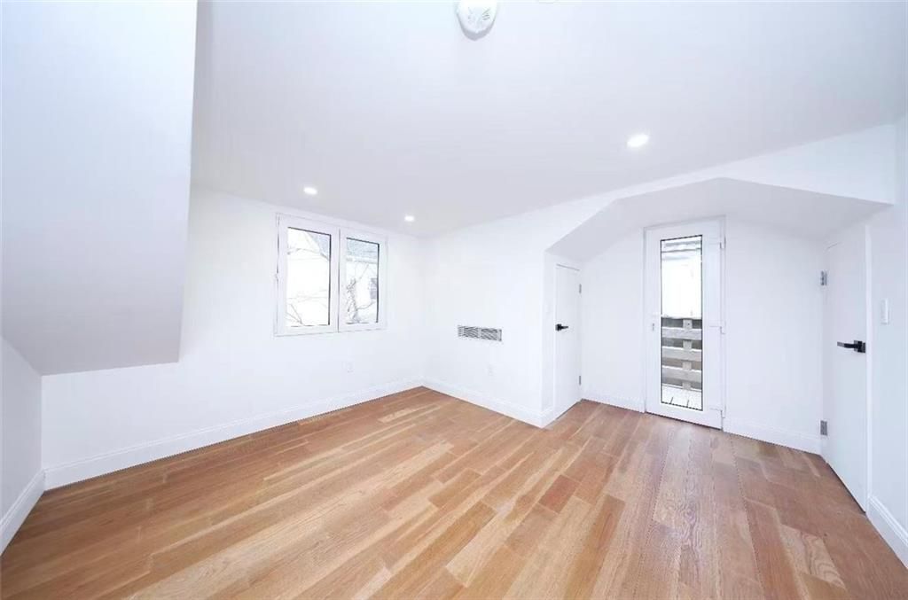 Photo of 32 Lincoln Terrace, Brooklyn, NY 11235 (MLS # 498287)