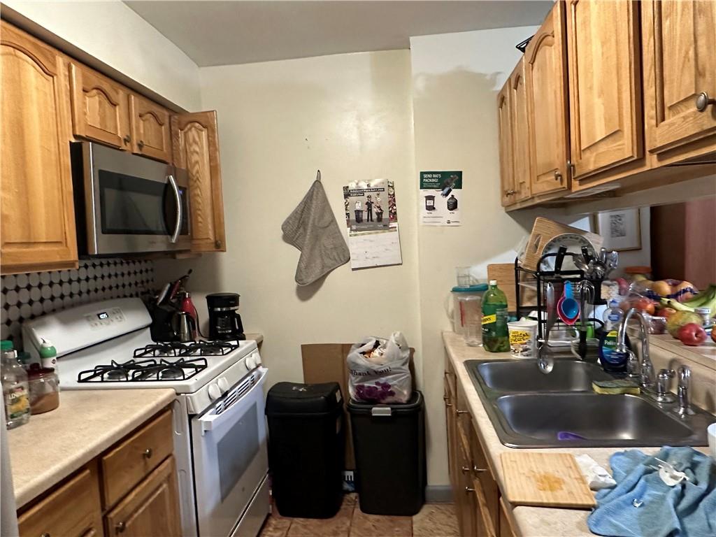 2868 25th Street, Brooklyn, New York image 4