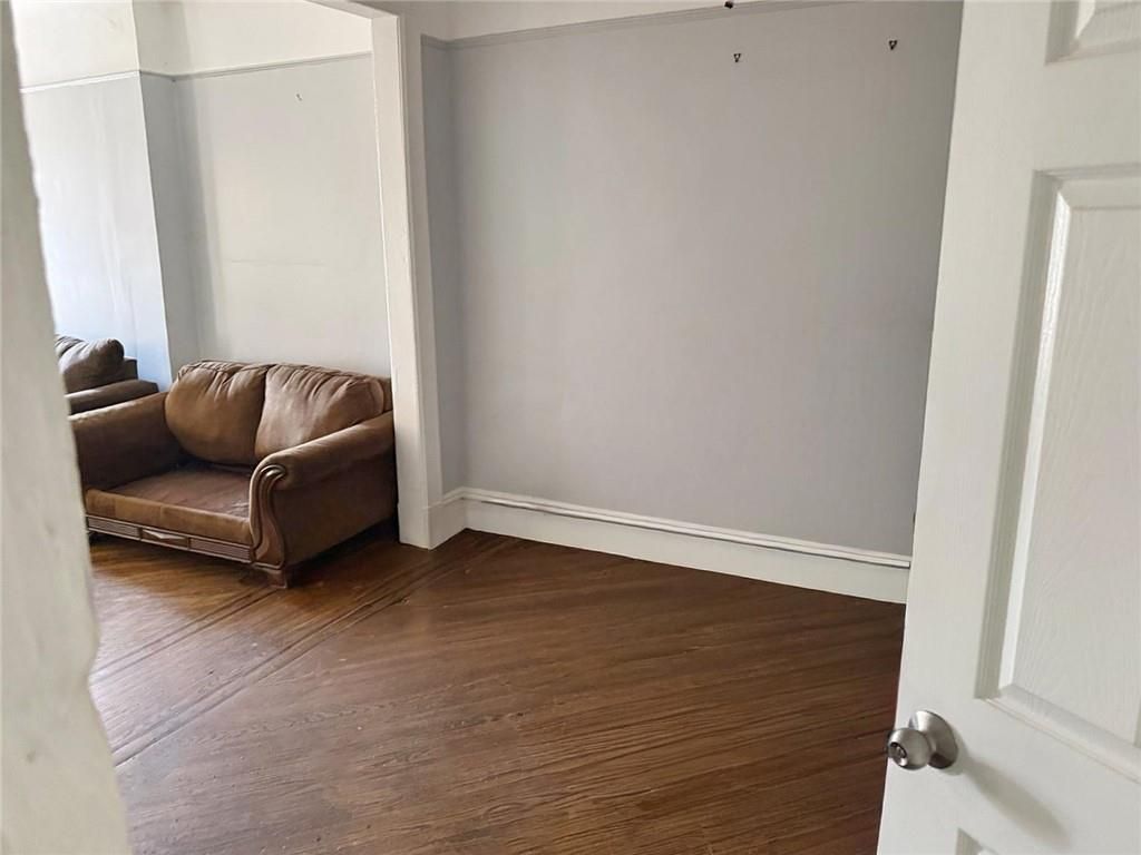 Photo of 23 Kenilworth Place, Brooklyn, NY 11210 (MLS # 500611)