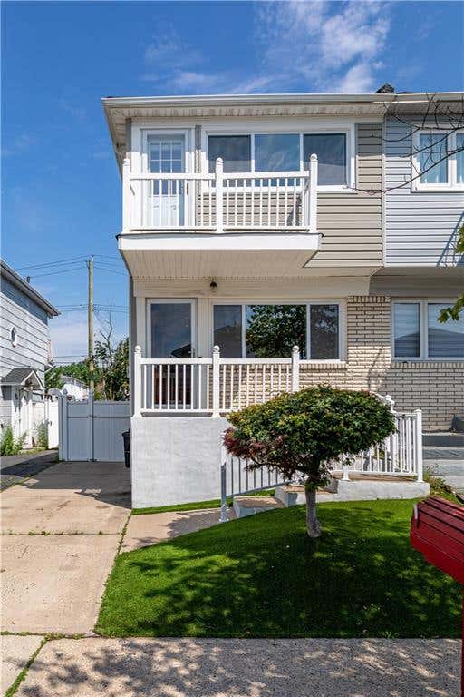 Photo of 62 Mayberry Promenade, Staten Island, NY 10312 (MLS # 503389)