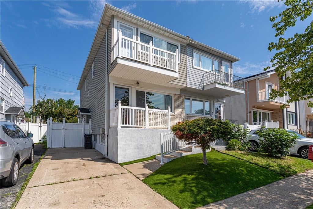 Photo of 62 Mayberry Promenade, Staten Island, NY 10312 (MLS # 503389)