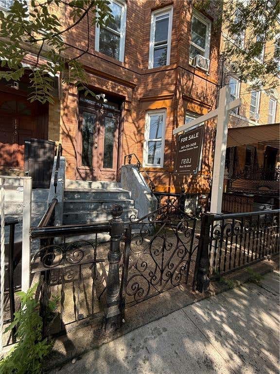 Photo of 175 Chestnut Street, Brooklyn, NY 11208 (MLS # 503530)