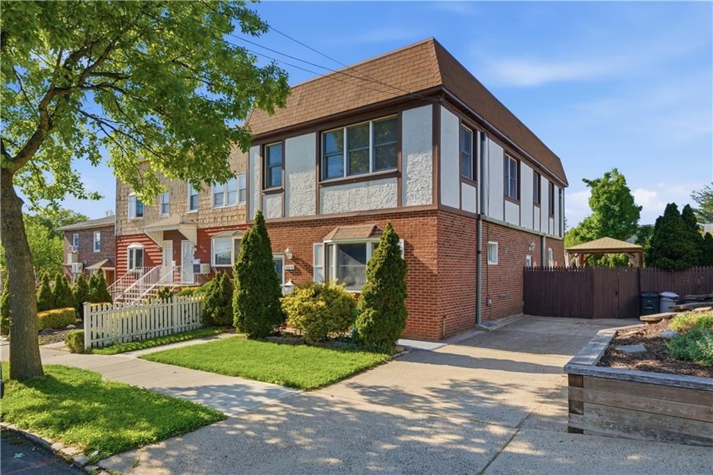 Photo of 125-11 7th Avenue, Queens, NY 11356 (MLS # 501353)