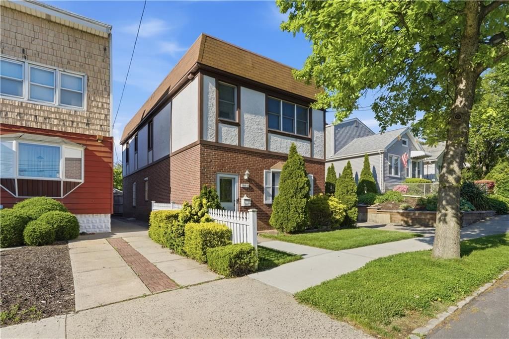 Photo of 125-11 7th Avenue, Queens, NY 11356 (MLS # 501353)