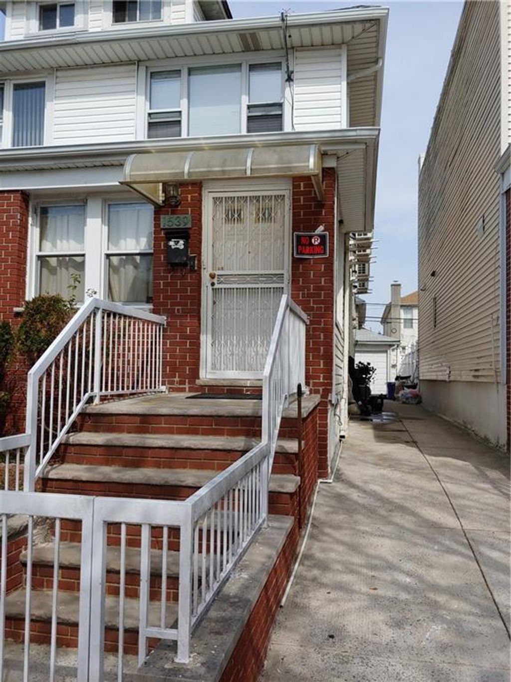 Photo of 1539 5th Street, Brooklyn, NY 11204 (MLS # 500637)