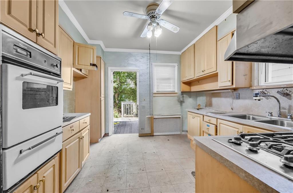 385 8th Street, Brooklyn, New York image 4