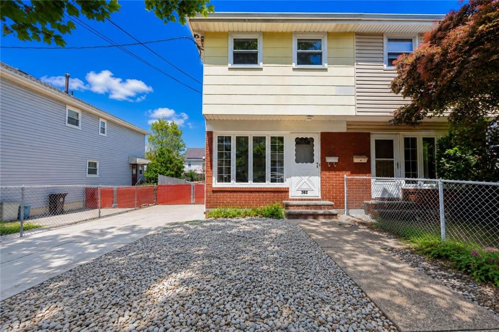 Photo of 382 Hanover Avenue, Staten Island, NY 10304 (MLS # 502246)