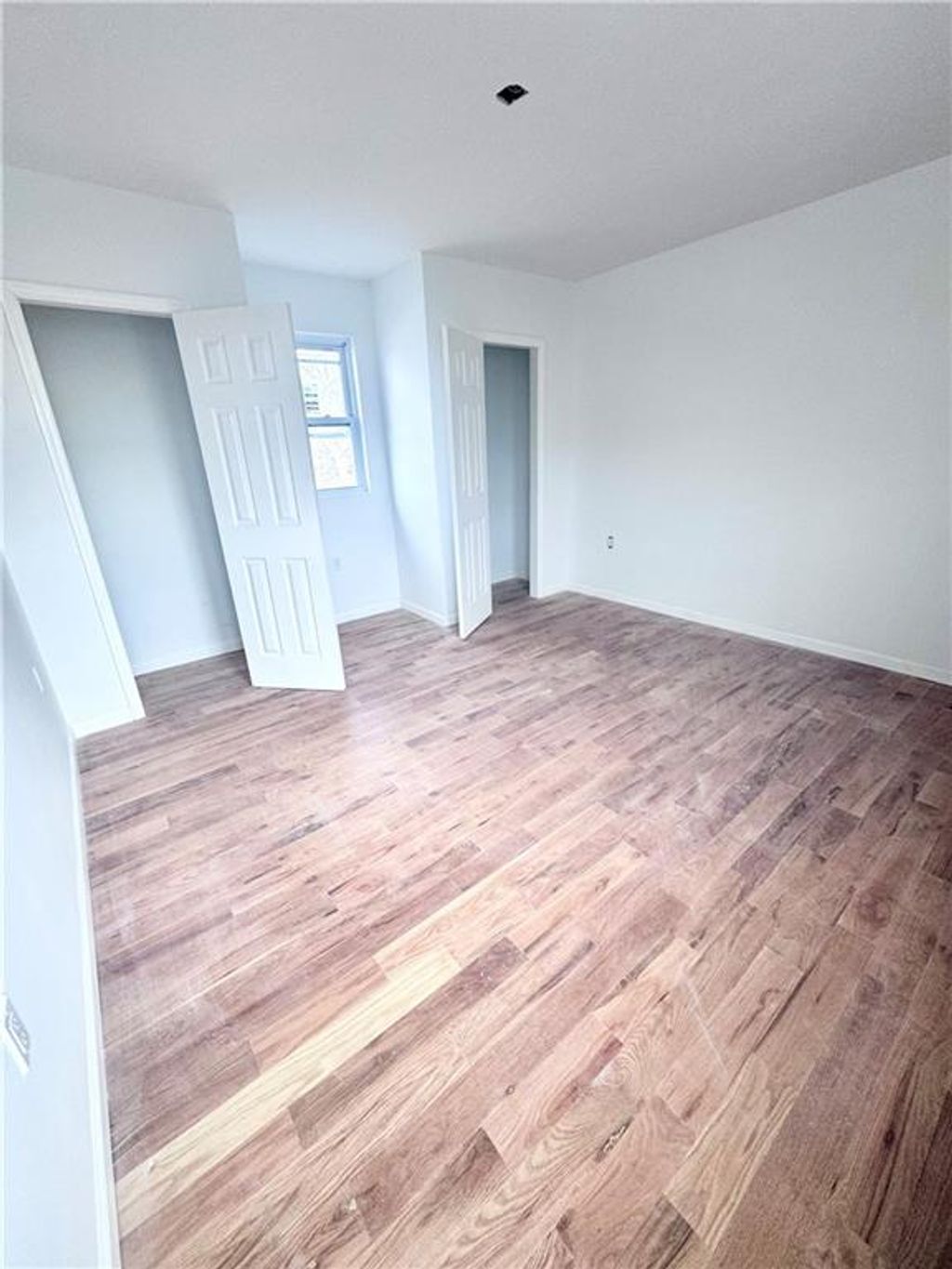 Photo of 121 Finley Avenue, Staten Island, NY 10306 (MLS # 490035)