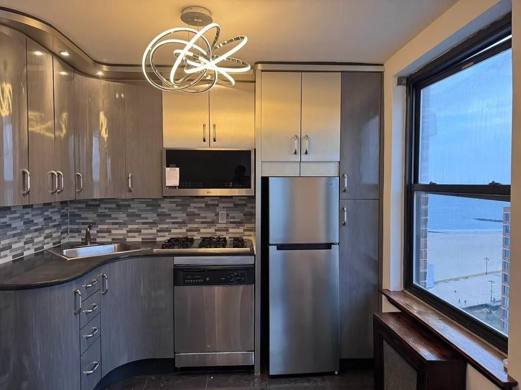 Photo of 40 Brighton 1st Road #15M, Brooklyn, NY 11235 (MLS # 497848)