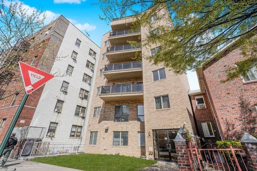 Photo of 2113 Kings Highway #2B, Brooklyn, NY 11229 (MLS # 497221)