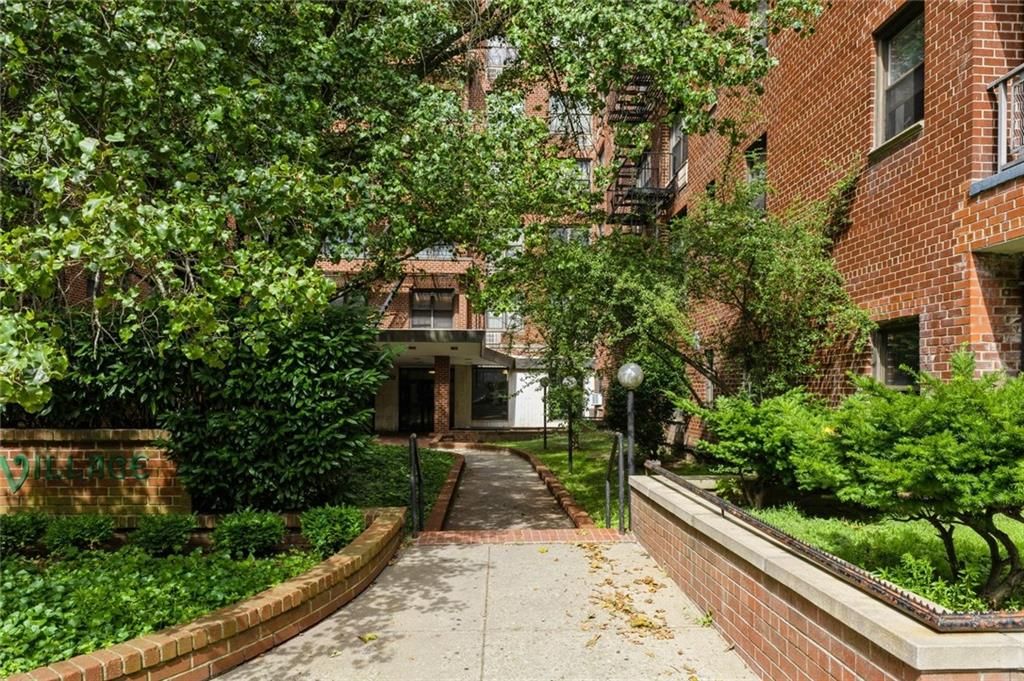 Photo of 1275 51st Street #3H, Brooklyn, NY 11234 (MLS # 501847)