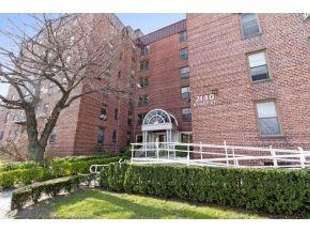 Photo of 2140 Knapp Street #4G, Brooklyn, NY 11229 (MLS # 488096)