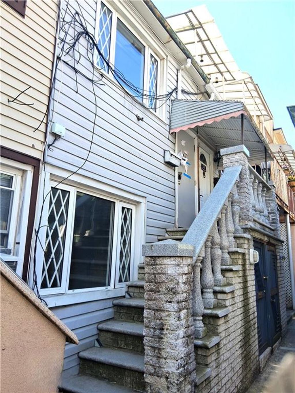 Photo of 155 West End Avenue, Brooklyn, NY 11235 (MLS # 500753)