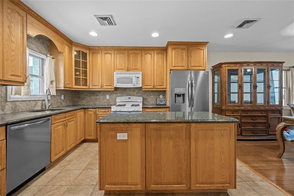 Photo of 6118 Avenue T, Brooklyn, NY 11234 (MLS # 498893)