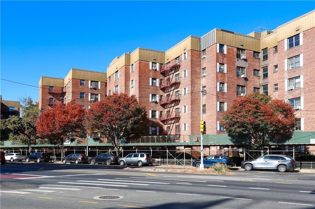 Photo of 2705 Kings Highway #4A, Brooklyn, NY 11229 (MLS # 497247)