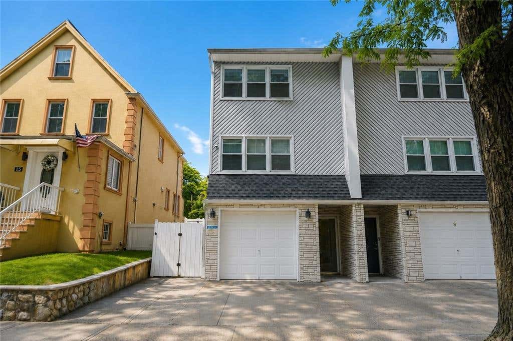 Photo of 11 Remsen Street, Staten Island, NY 10304 (MLS # 503086)