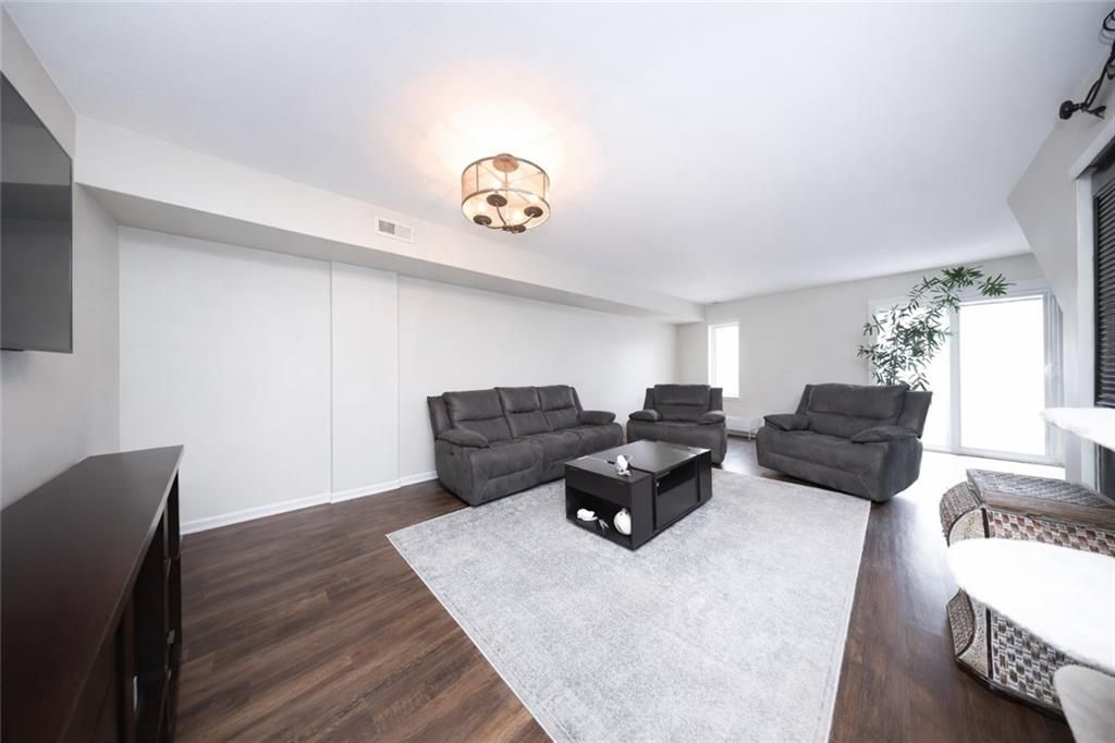 Photo of 15 Stratford Court #1, Staten Island, NY 10314 (MLS # 500040)