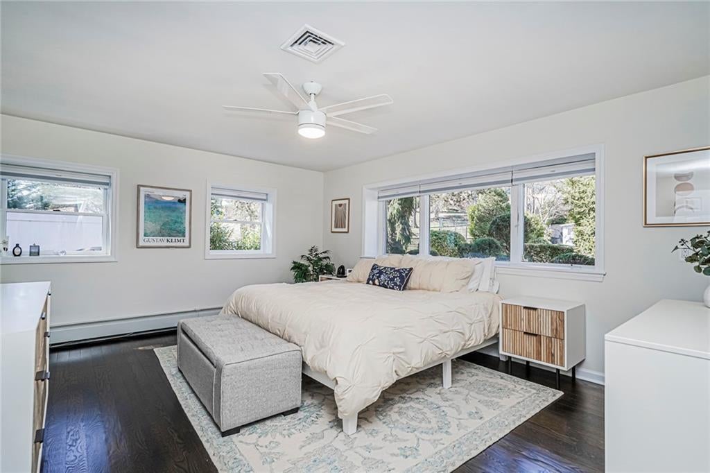 24 Pickersgill Ave, Staten Island, NY, 10305, USA, 4 Bedrooms Bedrooms, ,3 BathroomsBathrooms,Residential,Pending,24 Pickersgill Ave,499979
