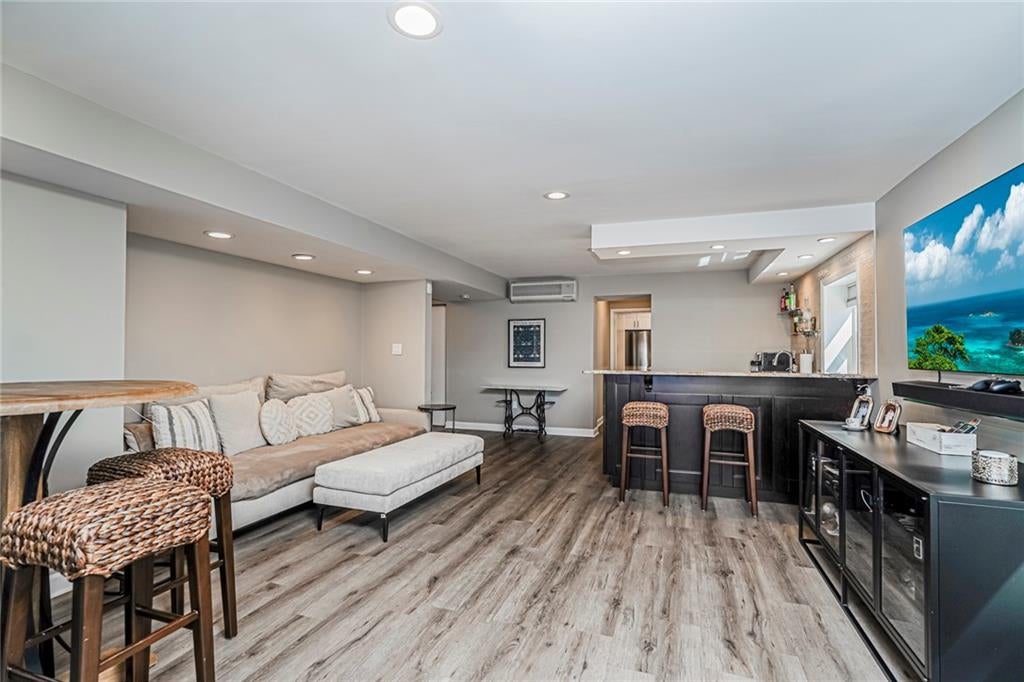 24 Pickersgill Ave, Staten Island, NY, 10305, USA, 4 Bedrooms Bedrooms, ,3 BathroomsBathrooms,Residential,Pending,24 Pickersgill Ave,499979