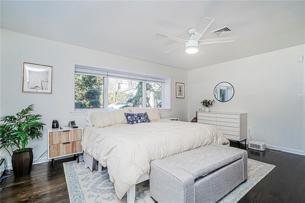 24 Pickersgill Ave, Staten Island, NY, 10305, USA, 4 Bedrooms Bedrooms, ,3 BathroomsBathrooms,Residential,Pending,24 Pickersgill Ave,499979