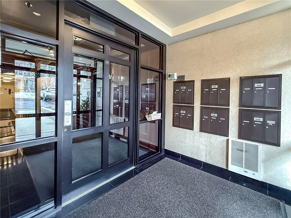 Photo of 3871 Amboy Road #201, Staten Island, NY 10308 (MLS # 500517)