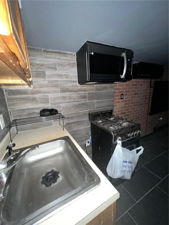8910 Avenue L Avenue, Brooklyn, New York image 16